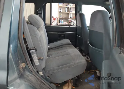 1997 Mercury Mountaineer из США, поврежденный, VIN 4M2DU55P3VUJ33077